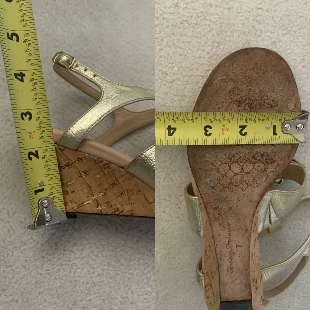 TOMMY Bahama Wedges, gold T-strap, 7